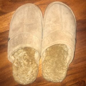 Furry house slippers